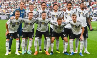 德乙升班马弑神夜！德累斯顿主场 14 连胜能否碾碎美因茨的德甲战车？