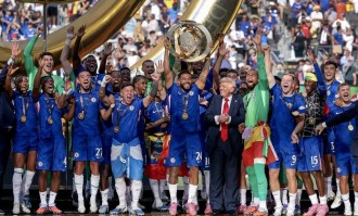 三球完胜 切尔西夺世俱杯冠军！
        
    三球完胜 切尔西夺世俱杯冠军！