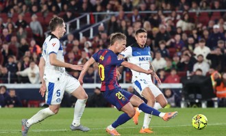 西甲｜巴萨3:1逆转阿拉维斯 暂登积分榜榜首