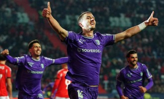 十人本菲卡19射不中遭布拉加逆转，62岁穆帅关键一冠失落或难逃四大皆空