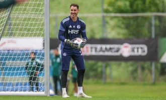 德甲球队沙尔克04备战新赛季
        
    德甲球队沙尔克04备战新赛季